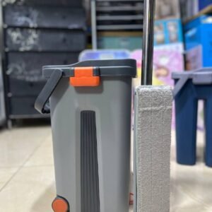 سطل مع 5 مناشف